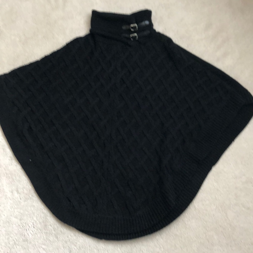 Saks fifth sweater